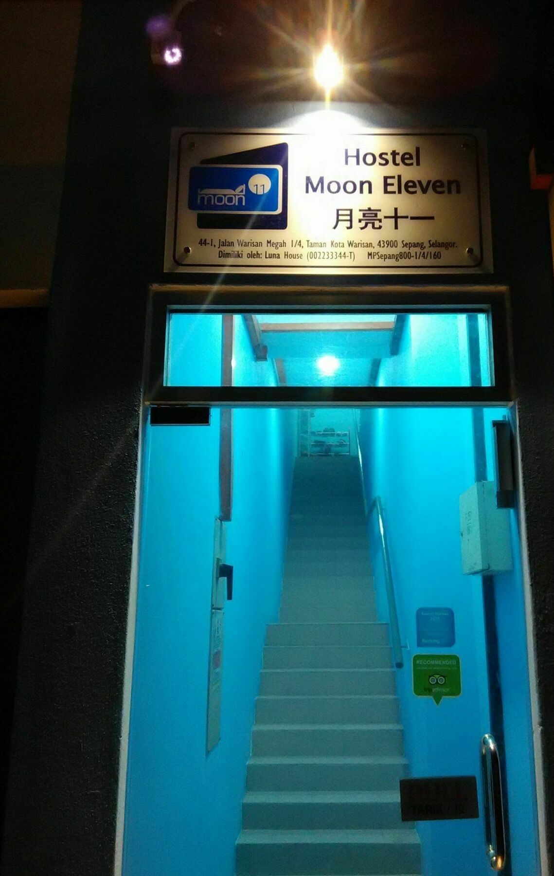 Moon Eleven Hostel Near Klia & Klia2 Sepang Exterior photo